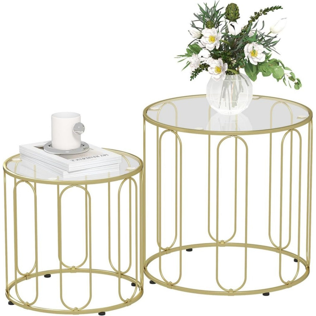 Compose de deux tables basses en verre de dimensions distinctes - Table